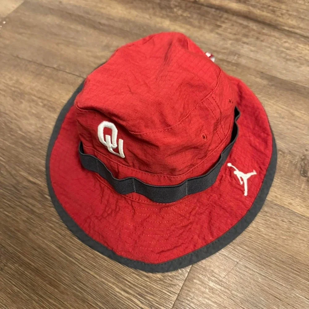 Jordan Oklahoma Sooners Dri-FIT Jumpman Bucket Hat Red Mens SM Boonie Hat